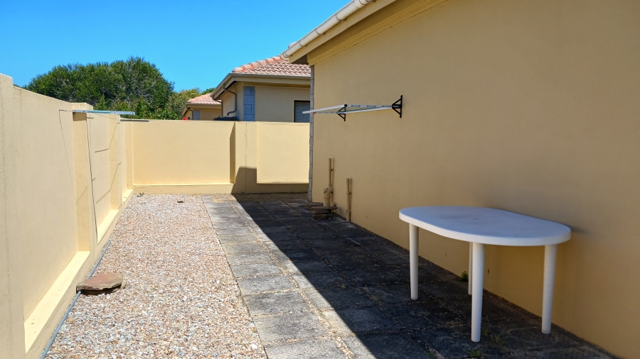 3 Bedroom Property for Sale in Sandbaai Western Cape